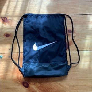 Nike drawstring bag